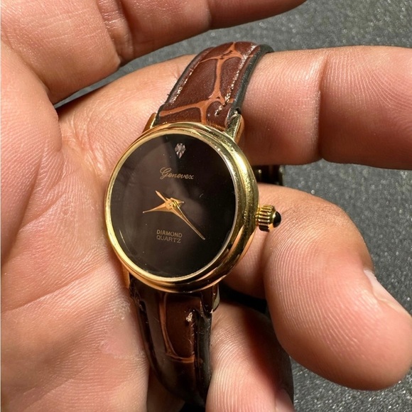 Genevex Ladies Watch Diamond Quartz Brown Leather Band Round Black Dial Working - Picture 3 of 6